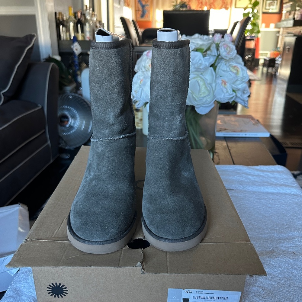 Ugg classic femme wedge boots